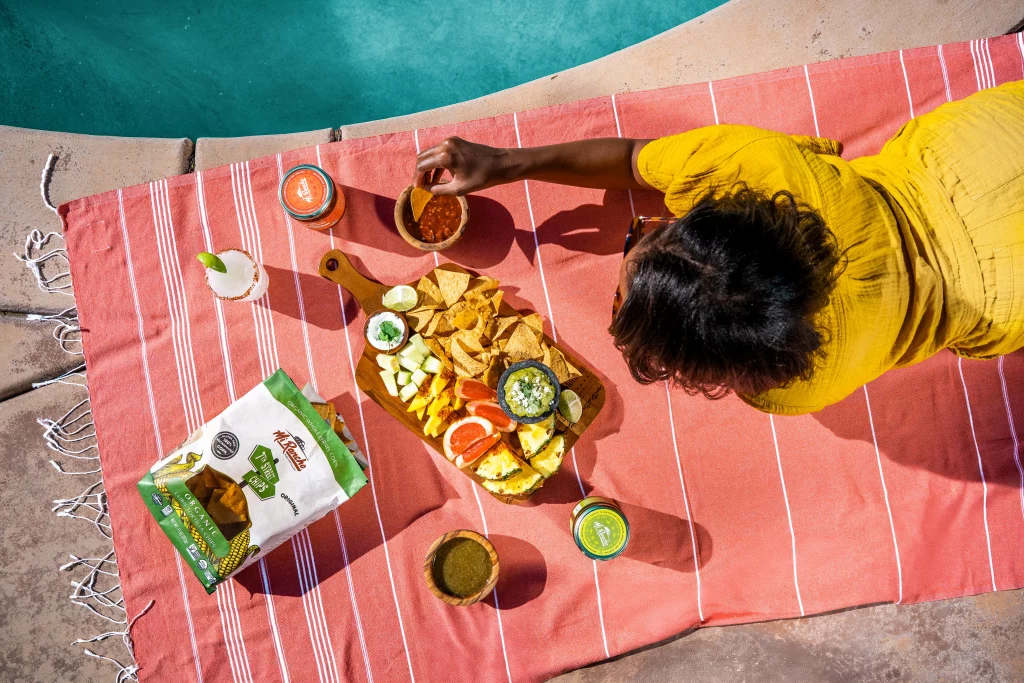 Still-Chips flowing out of the bag Alt Select-Poolside_v2